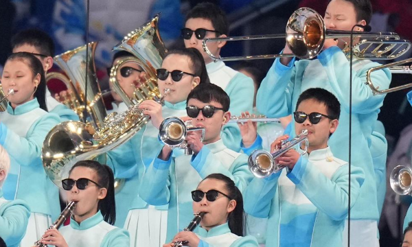 冬残奥会开幕式上那位吹小号的视障少年，上大学了